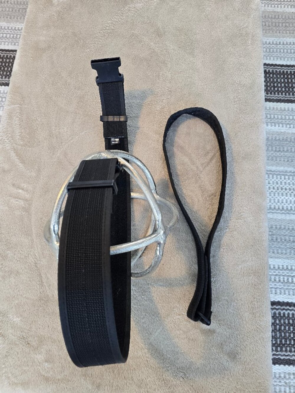 Tactical heavy inner and outer belt and pouches. - Picture 8 of 9